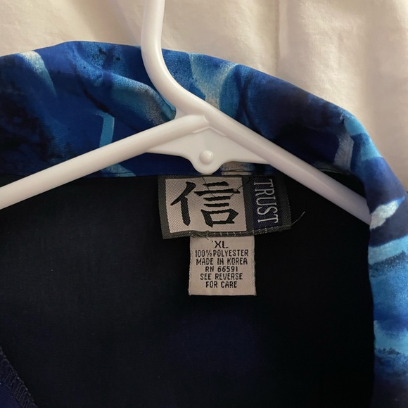 VINTAGE TRUST ANIME BUTTON DOWN - Picture 2 of 3